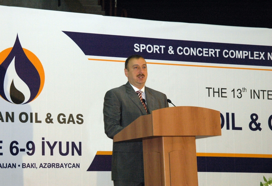ULU ÖNDƏR HEYDƏR ƏLİYEVİN NEFT STRATEGİYASININ MÜVƏFFƏQİYYƏTLƏ HƏYATA KEÇİRİLMƏSİ AZƏRBAYCANA BÖYÜK UĞURLAR GƏTİRİR BAKIDA “XƏZƏR NEFT, QAZ, NEFTAYIRMA VƏ NEFT KİMYASI-2006” XIII BEYNƏLXALQ SƏRGİ VƏ KONFRANSININ AÇILIŞ MƏRASİMİNDƏ AZƏRBAYCAN PREZİDENTİ İLHAM ƏLİYEVİN NİTQİ
