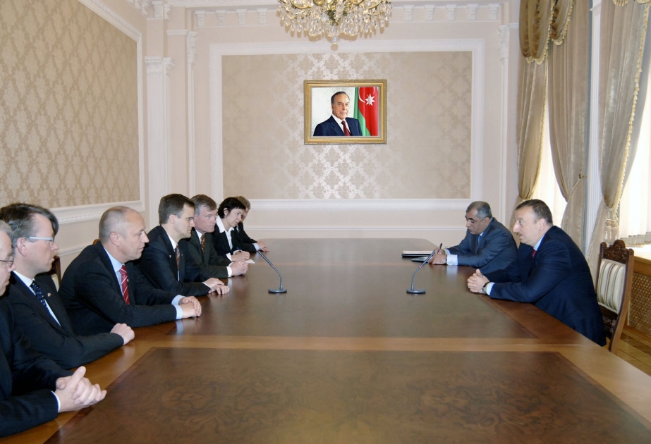 AZƏRBAYCAN PREZİDENTİ İLHAM ƏLİYEV NORVEÇİN “STATOYL” ŞİRKƏTİNİN PREZİDENTİ HELQE LUNDUN RƏHBƏRLİK ETDİYİ NÜMAYƏNDƏ HEYƏTİNİ QƏBUL ETMİŞDİR