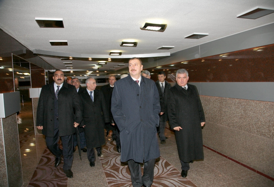 BAKIDA MÜASİR TİPLİ İKİ KÖRPÜ VƏ İKİ PİYADA KEÇİDİ İSTİFADƏYƏ VERİLMİŞDİRAZƏRBAYCAN PREZİDENTİ İLHAM ƏLİYEV AÇILIŞLARDA İŞTİRAK ETMİŞDİR
