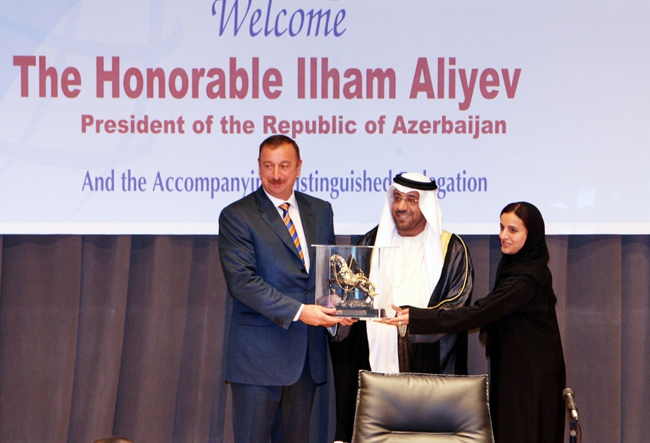 ABU-DABİDƏ AZƏRBAYCAN-BİRLƏŞMİŞ ƏRƏB ƏMİRLİKLƏRİ BİZNES FORUMU KEÇİRİLMİŞDİR