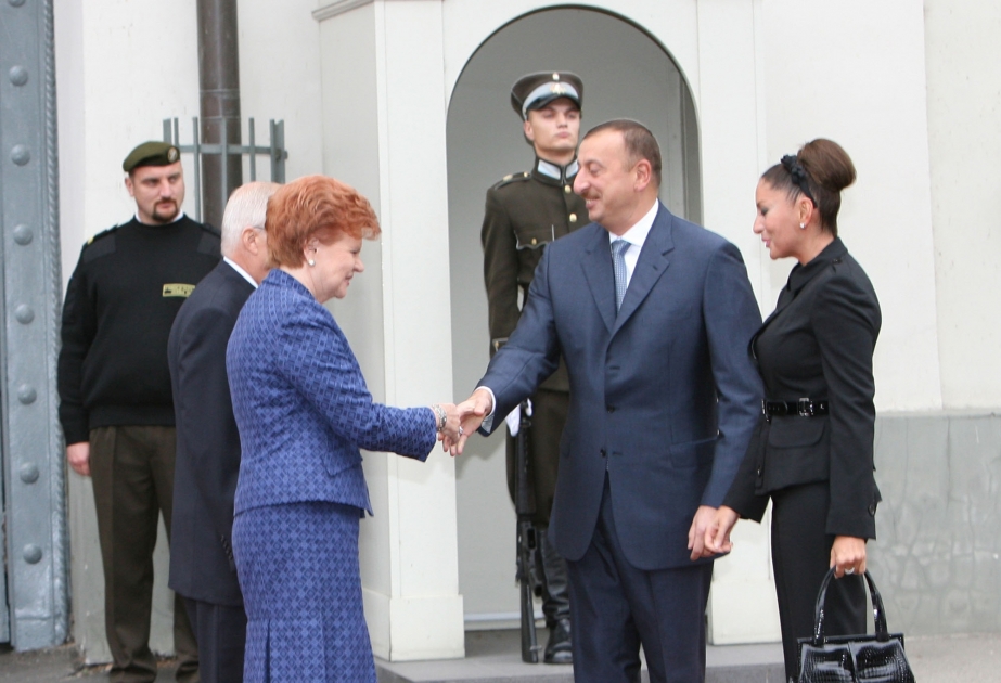 AZƏRBAYCAN PREZİDENTİ İLHAM ƏLİYEVİN LATVİYAYA DÖVLƏT SƏFƏRİ  HAVA LİMANINDA QARŞILANMA