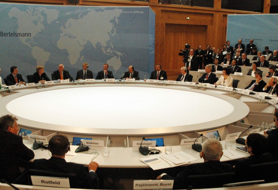 BERLİNDƏ BEYNƏLXALQ BERTELSMANN-2006 FORUMU İŞƏ BAŞLAMIŞDIR