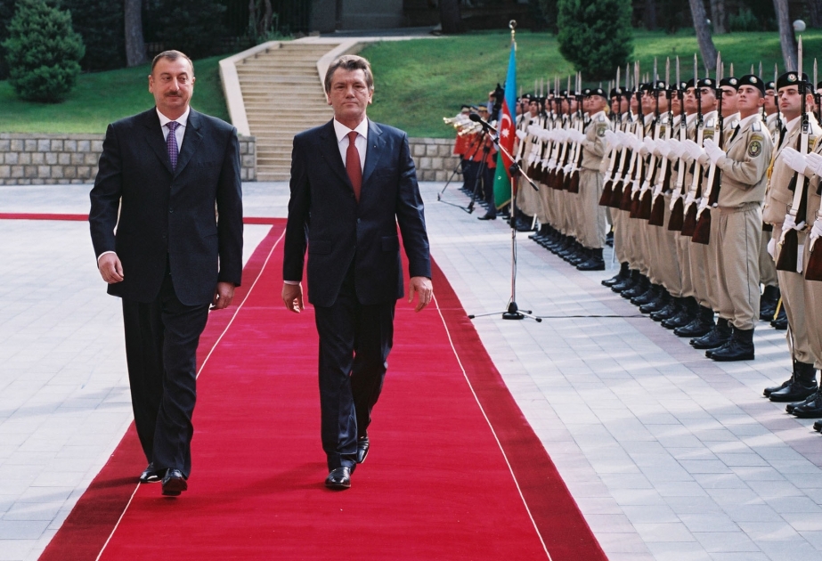 UKRAYNA PREZİDENTİ VİKTOR YUŞŞENKONUN AZƏRBAYCANA RƏSMİ SƏFƏRİ PREZİDENT SARAYINDA RƏSMİ QARŞILANMA