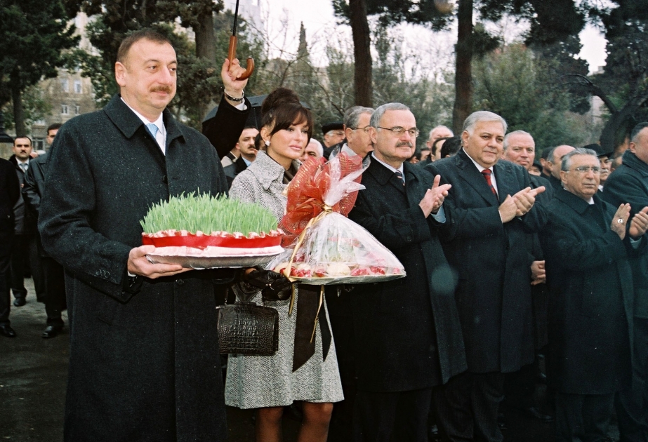 BAKIDA NOVRUZ BAYRAMI MÜNASİBƏTİLƏ ÜMUMXALQ ŞƏNLİYİ  AZƏRBAYCAN PREZİDENTİ İLHAM ƏLİYEV ŞƏNLİKDƏ İŞTİRAK ETMİŞDİR