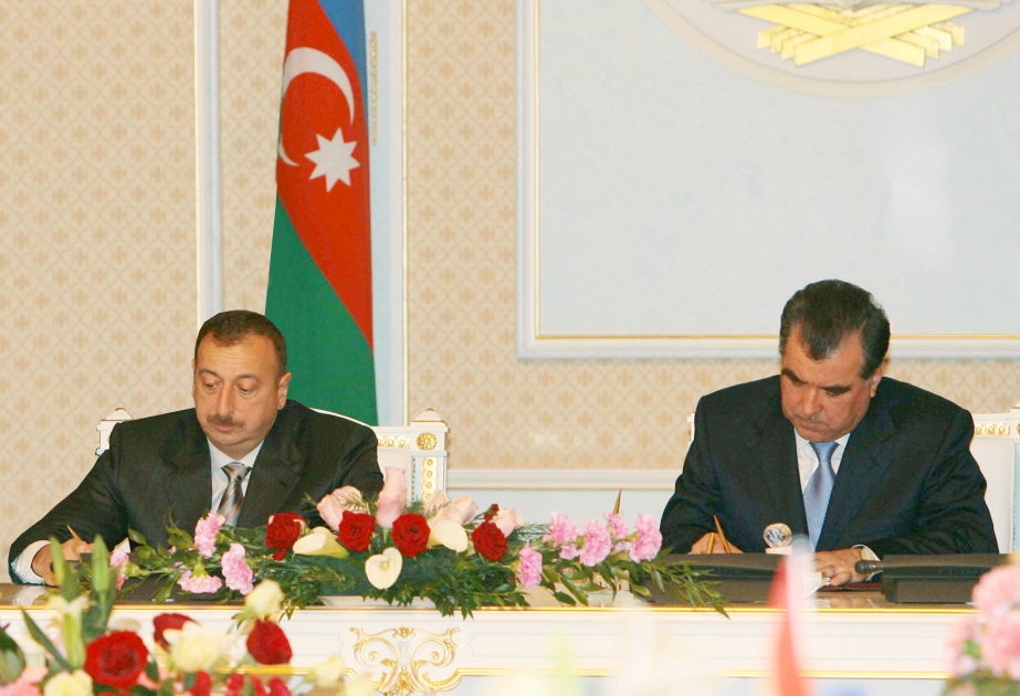 SƏNƏDLƏRİN İMZALANMA MƏRASİMİ