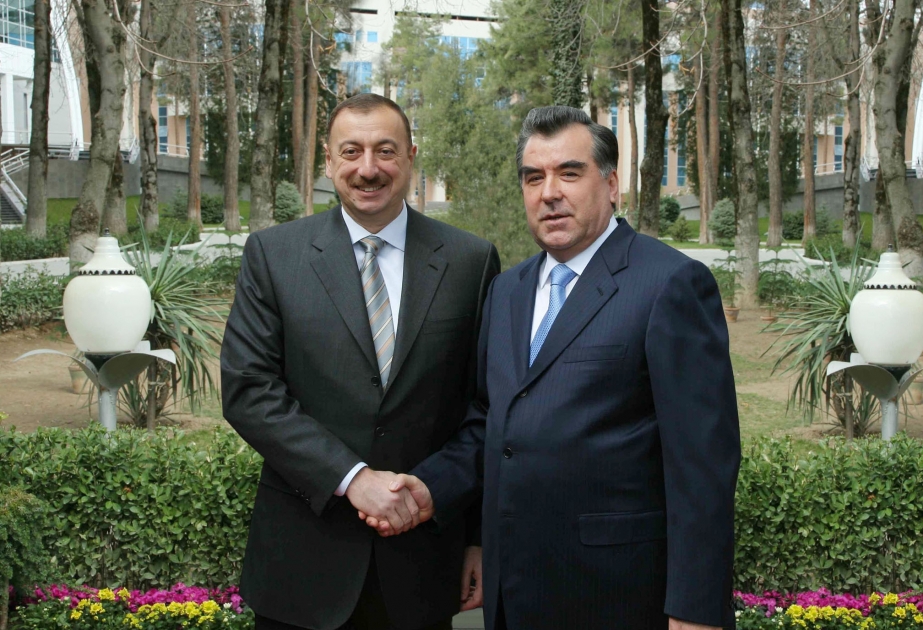 AZƏRBAYCAN PREZİDENTİ İLHAM ƏLİYEVİN VƏ TACİKİSTAN PREZİDENTİ EMOMƏLİ RƏHMONOVUN TƏKBƏTƏK GÖRÜŞÜ