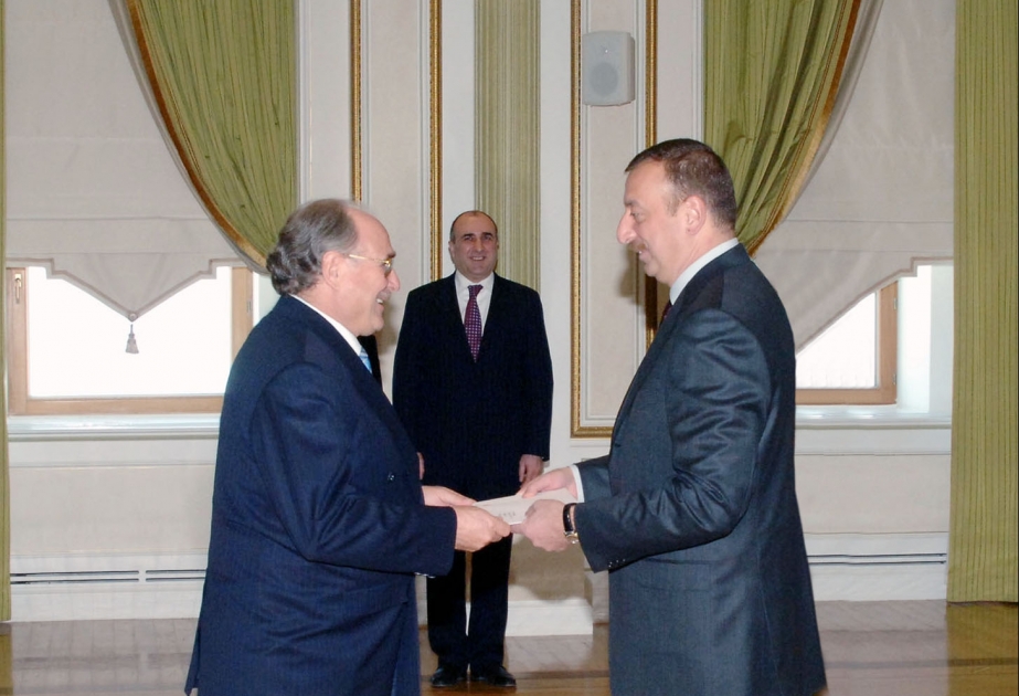 AZƏRBAYCAN PREZİDENTİ İLHAM ƏLİYEV İSVEÇRƏNİN ÖLKƏMİZDƏ YENİ TƏYİN OLUNMUŞ SƏFİRİNİN ETİMADNAMƏSİNİ QƏBUL ETMİŞDİR