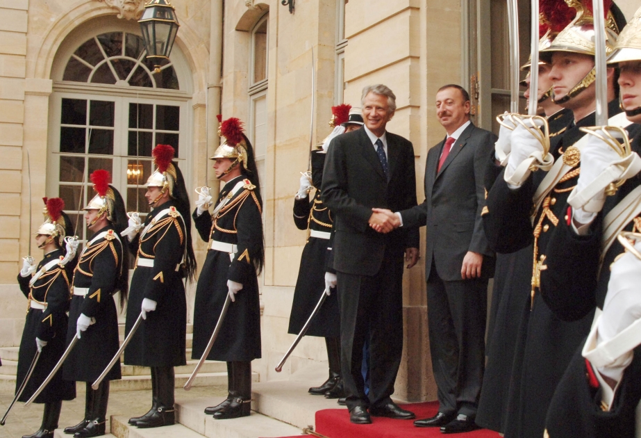 AZƏRBAYCAN PREZİDENTİ İLHAM ƏLİYEVİN FRANSANIN BAŞ NAZİRİ DOMİNİK DE VİLPEN İLƏ GÖRÜŞÜ
