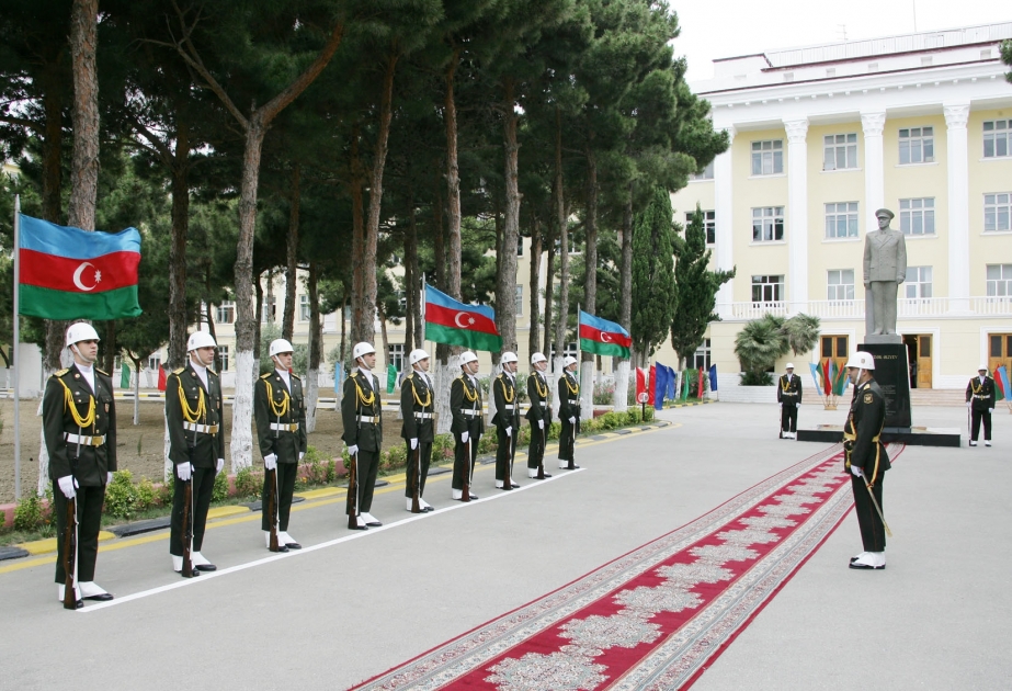 HEYDƏR ƏLİYEV ADINA AZƏRBAYCAN ALİ HƏRBİ MƏKTƏBİNİN NÖVBƏTİ BURAXILIŞINA HƏSR OLUNMUŞ TƏNTƏNƏLİ MƏRASİM  AZƏRBAYCAN PREZİDENTİ, ALİ BAŞ KOMANDAN İLHAM ƏLİYEV MƏRASİMDƏ İŞTİRAK ETMİŞDİR