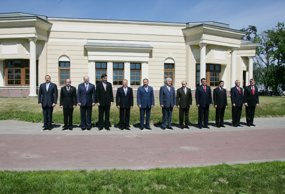 MDB DÖVLƏT BAŞÇILARININ QEYRİ-RƏSMİ ZİRVƏ TOPLANTISI PREZİDENT İLHAM ƏLİYEV TOPLANTIDA İŞTİRAK ETMİŞDİR