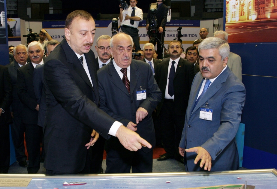 BAKIDA “XƏZƏR NEFT, QAZ, NEFTAYIRMA VƏ NEFT KİMYASI-2007” XIV BEYNƏLXALQ SƏRGİ VƏ KONFRANSI AÇILMIŞDIR AZƏRBAYCAN PREZİDENTİ İLHAM ƏLİYEV AÇILIŞ MƏRASİMİNDƏ İŞTİRAK ETMİŞDİR