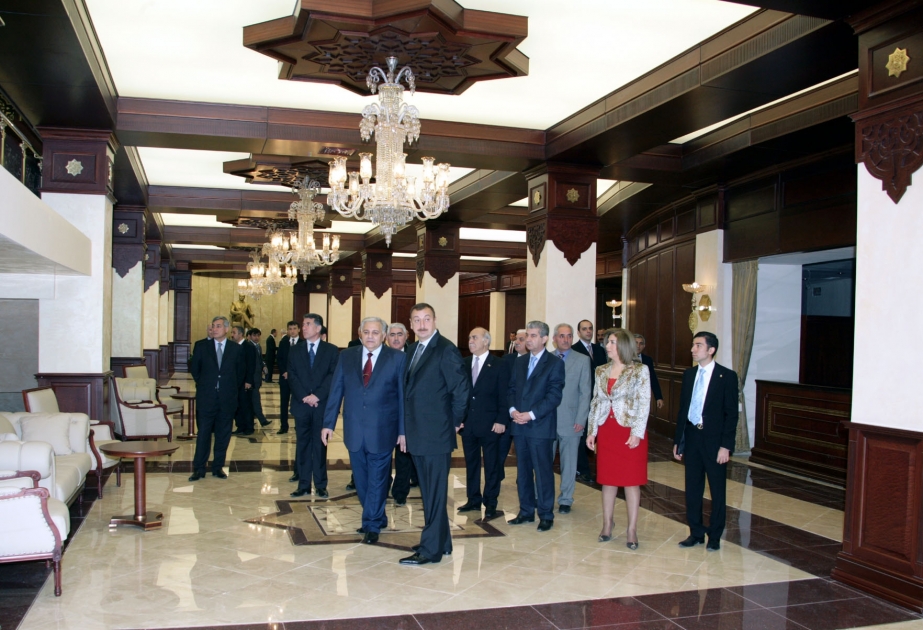 AZƏRBAYCAN PREZİDENTİ İLHAM ƏLİYEV MİLLİ MƏCLİSDƏ “HEYDƏR ƏLİYEV XATİRƏ ZALI”NIN AÇILIŞINDA İŞTİRAK ETMİŞ, PARLAMENTİN BİNASINDA APARILAN YENİDƏNQURMA, TƏMİR İŞLƏRİ İLƏ TANIŞ OLMUŞDUR