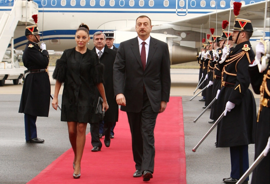 ORLİ HAVA LİMANINDA QARŞILANMA