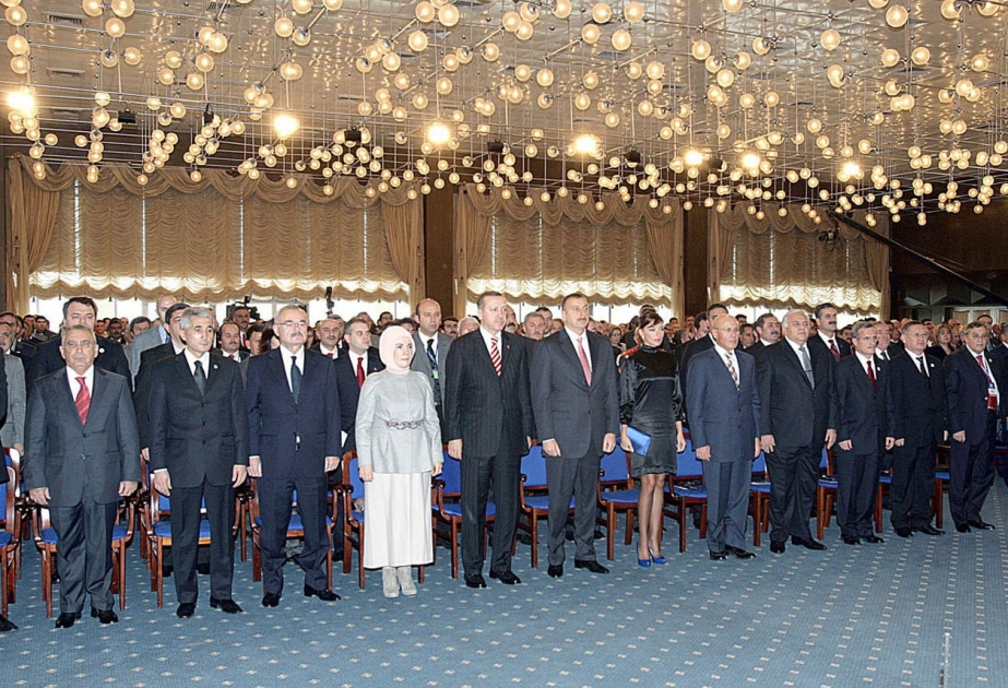 QURULTAYIN RƏSMİ AÇILIŞ MƏRASİMİ
