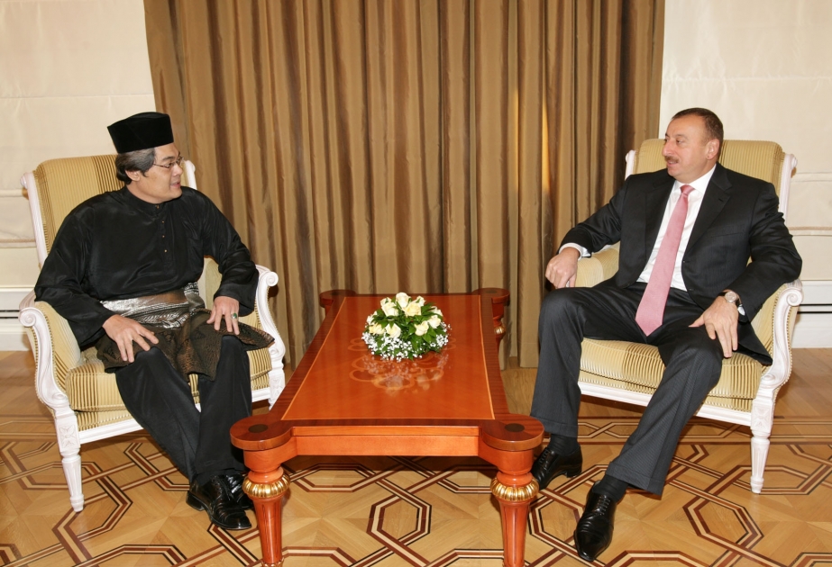 AZƏRBAYCAN PREZİDENTİ İLHAM ƏLİYEV MALAYZİYANIN ÖLKƏMİZDƏ YENİ TƏYİN OLUNMUŞ SƏFİRİNİN ETİMADNAMƏSİNİ QƏBUL ETMİŞDİR