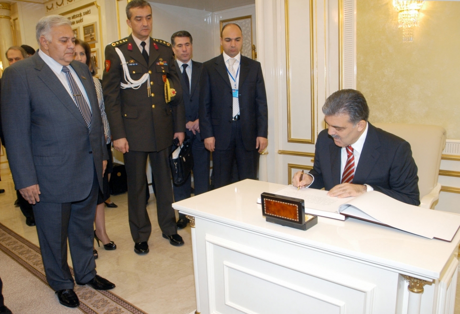 MİLLİ MƏCLİSDƏ GÖRÜŞ