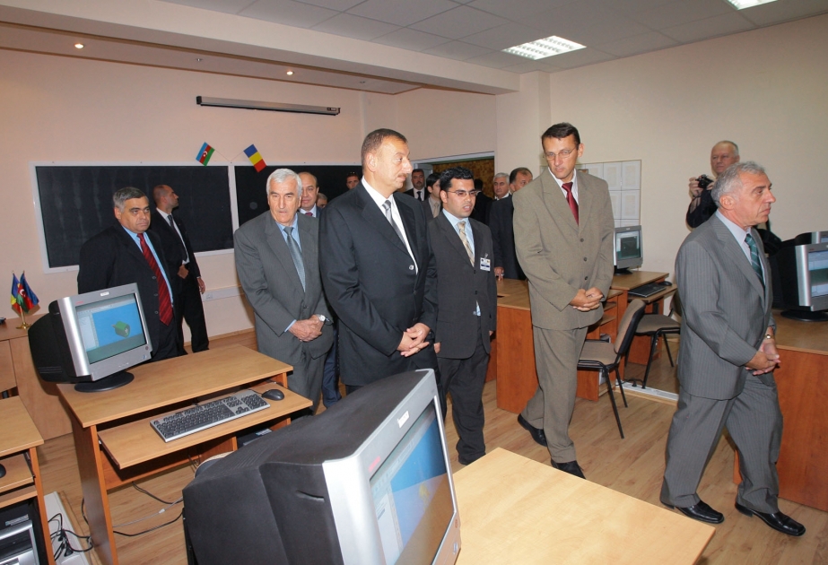 AZƏRBAYCAN PREZİDENTİ İLHAM ƏLİYEV PLOYEŞTİ NEFT VƏ QAZ UNİVERSİTETİNDƏ OLMUŞDUR