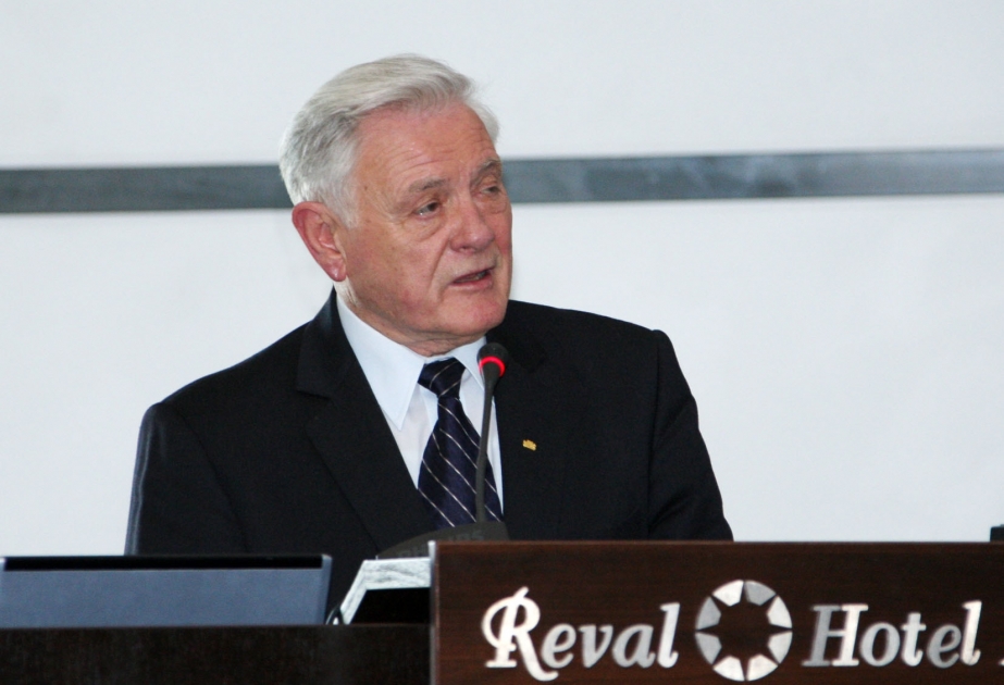 LİTVA PREZİDENTİ VALDAS ADAMKUSUN ÇIXIŞI