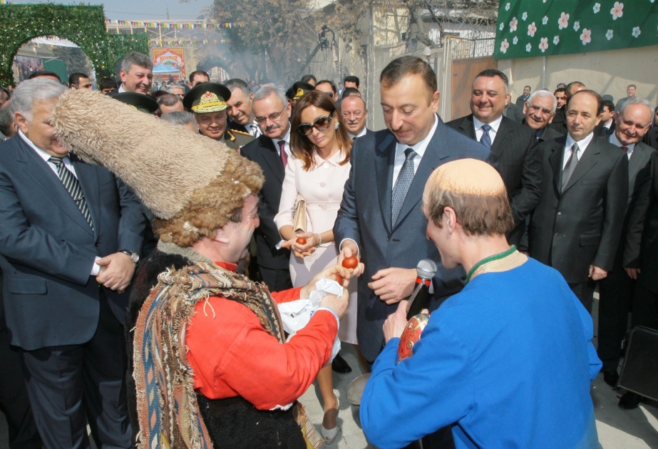 BAKIDA NOVRUZ BAYRAMI MÜNASİBƏTİLƏ ÜMUMXALQ ŞƏNLİYİ AZƏRBAYCAN PREZİDENTİ İLHAM ƏLİYEV ŞƏNLİKDƏ İŞTİRAK ETMİŞDİR