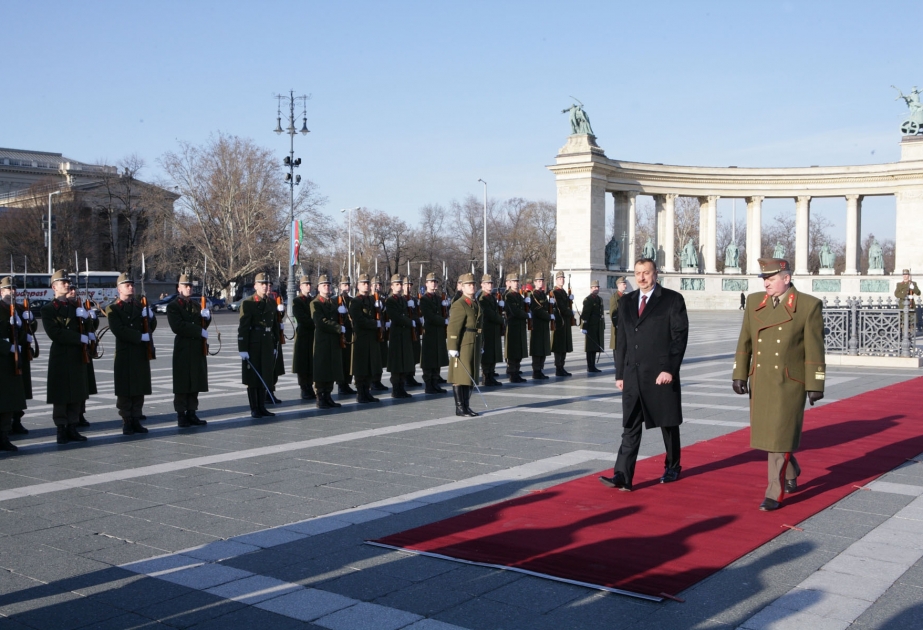 “MACARISTAN QƏHRƏMANLARI” MEMORİALINDA ƏKLİLQOYMA MƏRASİMİ