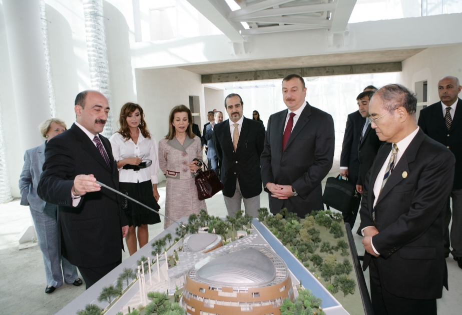 AZƏRBAYCAN PREZİDENTİ İLHAM ƏLİYEV BEYNƏLXALQ MUĞAM MƏRKƏZİNDƏ TİKİNTİ İŞLƏRİNİN GEDİŞİ İLƏ TANIŞ OLMUŞDUR