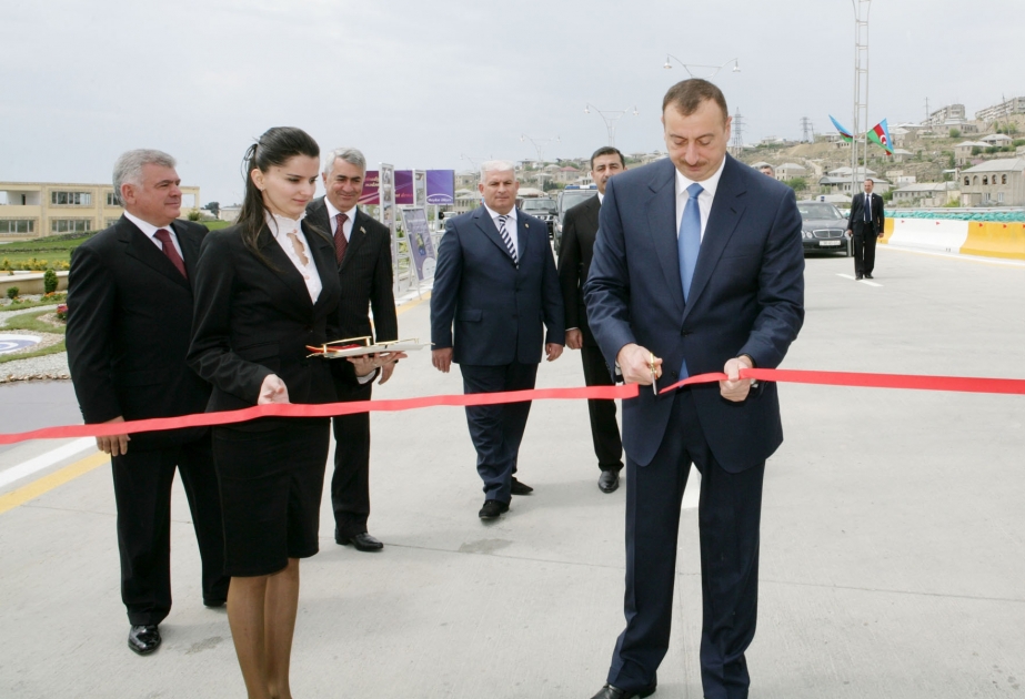 ZIĞ DAİRƏSİ-HEYDƏR ƏLİYEV ADINA BEYNƏLXALQ HAVA LİMANI AVTOMOBİL YOLU AZƏRBAYCANDA BETONÖRTÜKLÜ İLK YOLDUR
