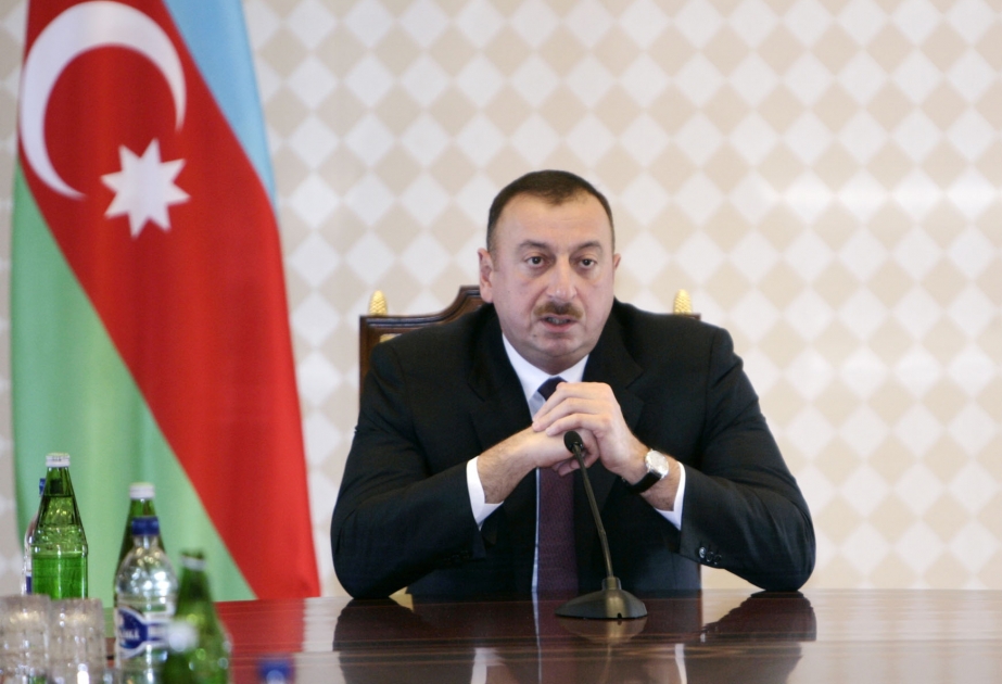 AZƏRBAYCAN PREZİDENTİ İLHAM ƏLİYEV “DEMOKRATİYA VƏ SABİTLİK NAMİNƏ: ƏMƏKDAŞLIĞIN YENİ İMKANLARI” MÖVZUSUNDA BEYNƏLXALQ KONFRANSIN İŞTİRAKÇILARINI QƏBUL ETMİŞDİR