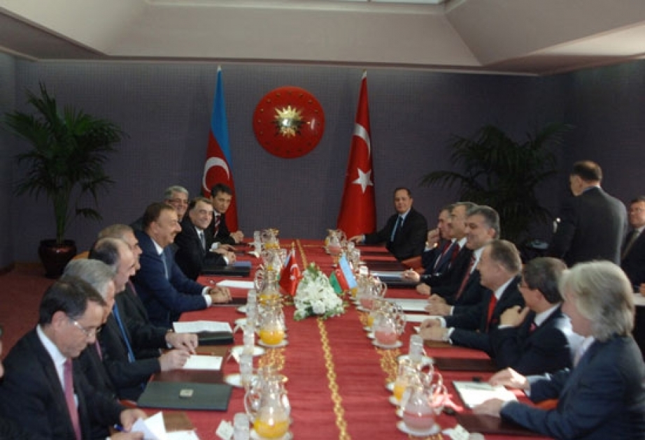 DÖVLƏT BAŞÇILARININ GENİŞ TƏRKİBDƏ GÖRÜŞÜ