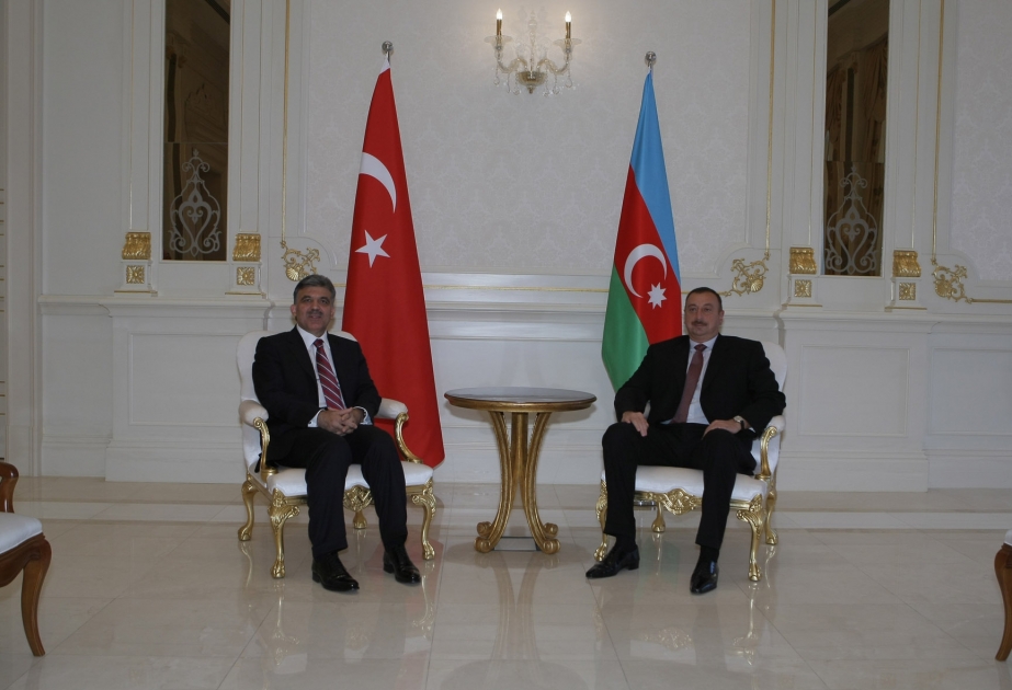 AZƏRBAYCAN PREZİDENTİ İLHAM ƏLİYEVİN VƏ TÜRKİYƏ PREZİDENTİ ABDULLAH GÜLÜN TƏKBƏTƏK GÖRÜŞÜ