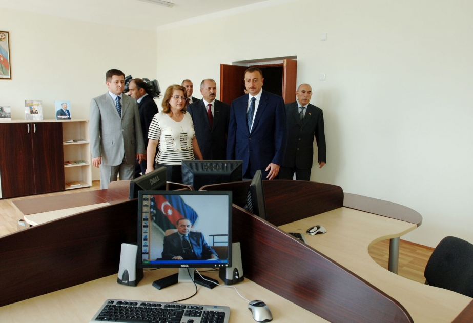 AKADEMİK ZƏRİFƏ ƏLİYEVA ADINA ORTA MƏKTƏB İLƏ TANIŞLIQ