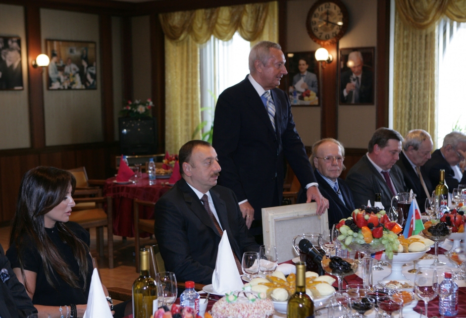 AZƏRBAYCAN PREZİDENTİ İLHAM ƏLİYEV RUSİYANIN APARICI KÜTLƏVİ İNFORMASİYA VASİTƏLƏRİNIN RƏHBƏRLƏRİ İLƏ GÖRÜŞMÜŞDÜR
