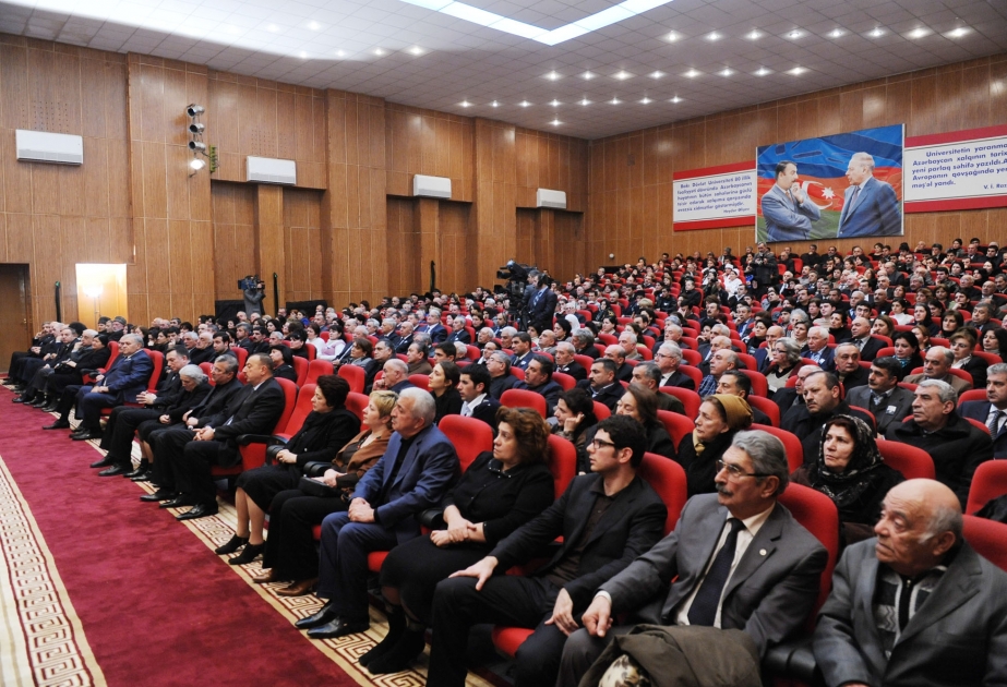 MÜASİR AZƏRBAYCAN ƏDƏBİYYATININ GÖRKƏMLİ NÜMAYƏNDƏSİ, XALQ ŞAİRİ BƏXTİYAR VAHABZADƏNİN ƏZİZ XATİRƏSİ HEÇ VAXT UNUDULMAYACAQDIR AZƏRBAYCAN PREZİDENTİ İLHAM ƏLİYEV VİDA MƏRASİMİNDƏ İŞTİRAK ETMİŞDİR
