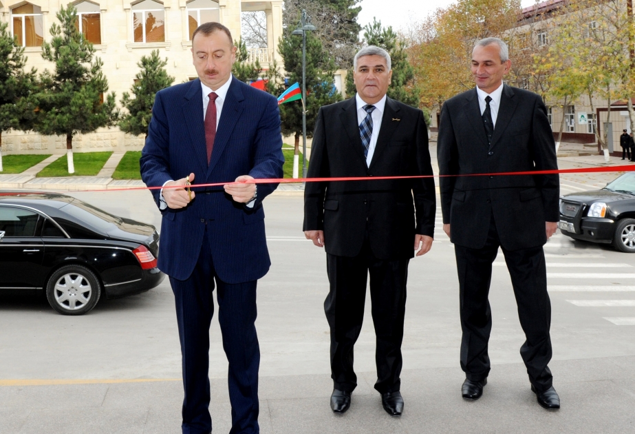 PREZİDENT İLHAM ƏLİYEV YENİ AZƏRBAYCAN PARTİYASI ŞAMAXI RAYON TƏŞKİLATININ YENİ İNZİBATİ BİNASININ AÇILIŞINDA İŞTİRAK ETMİŞDİR