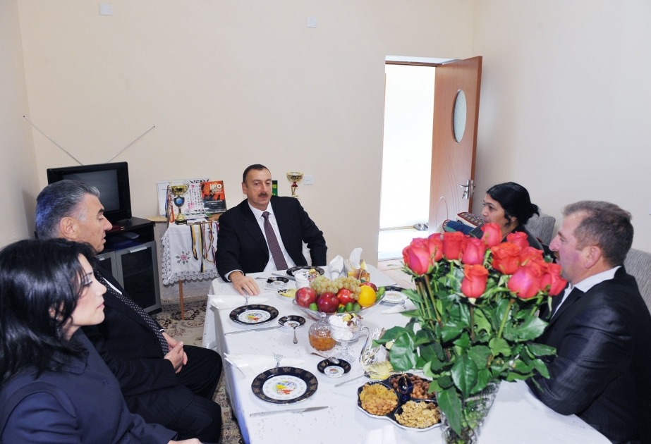 MƏCBURİ KÖÇKÜNLƏR ÜÇÜN SALINAN YENİ QƏSƏBƏNİN AÇILIŞI