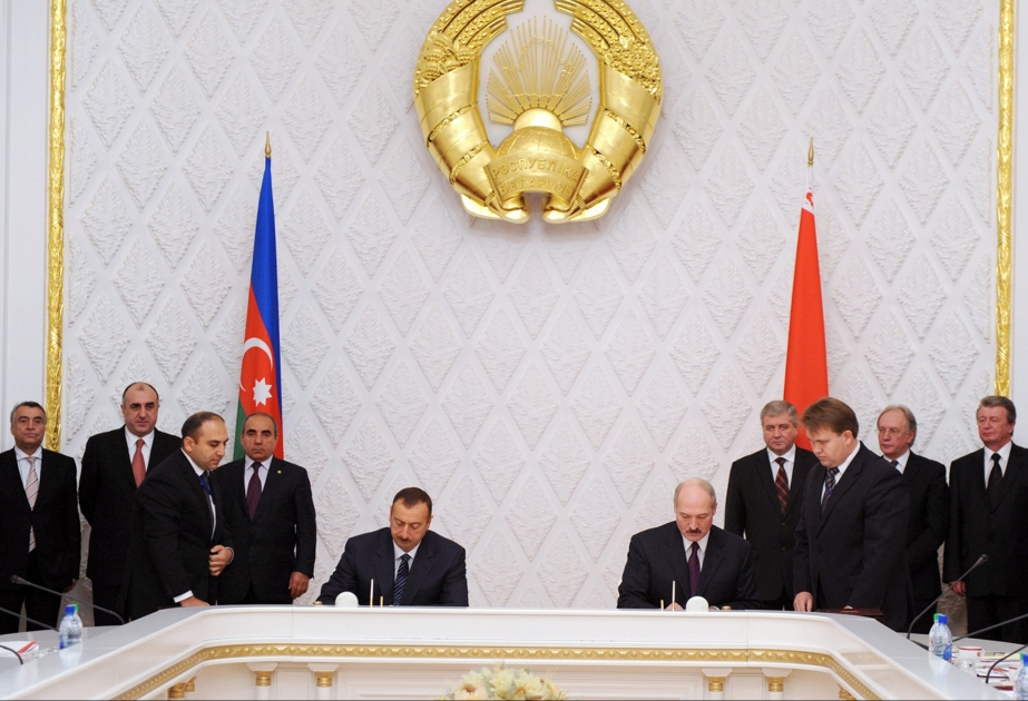 AZƏRBAYCAN-BELARUS SƏNƏDLƏRİNİN İMZALANMASI