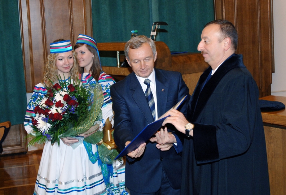 AZƏRBAYCAN PREZİDENTİ İLHAM ƏLİYEVƏ BELARUS DÖVLƏT UNİVERSİTETİNİN FƏXRİ PROFESSORU ADI VERİLMİŞDİR