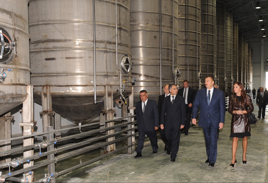 “AZ-QRANATA” MMC-NİN ŞİRƏLƏR VƏ ŞƏRAB EMALI ZAVODUNDA TİKİNTİ İŞLƏRİNİN GEDİŞİ İLƏ TANIŞLIQ