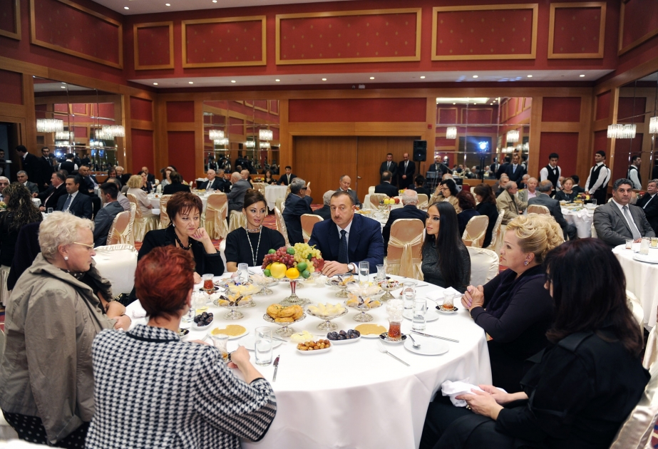 PREZİDENT İLHAM ƏLİYEV ZƏMANƏMİZİN GÖRKƏMLİ MUSİQİÇİSİ MÜSLÜM MAQOMAYEVİN XATİRƏSİNİ ANMA MƏRASİMİNDƏ İŞTİRAK ETMİŞDİR