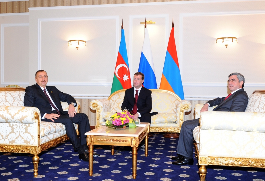 KİŞİNYOVDA AZƏRBAYCAN, RUSİYA VƏ ERMƏNİSTAN PREZİDENTLƏRİNİN GÖRÜŞÜ KEÇİRİLMİŞDİR