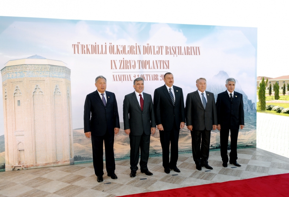 NAXÇIVAN ZİRVƏ GÖRÜŞÜ TÜRKDİLLİ ÖLKƏLƏRİN BİRLİYİNİ DAHA DA GÜCLƏNDİRƏCƏKDİR NAXÇIVANDA TÜRKDİLLİ ÖLKƏLƏRİN DÖVLƏT BAŞÇILARININ IX ZİRVƏ GÖRÜŞÜ KEÇİRİLMİŞDİR