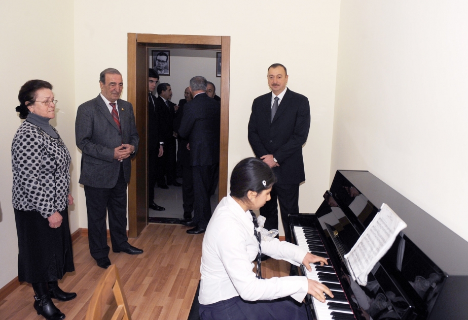 PREZİDENT İLHAM ƏLİYEV AĞDAŞDA HABİL ƏLİYEV ADINA MUSİQİ MƏKTƏBİ İLƏ TANIŞ OLMUŞDUR