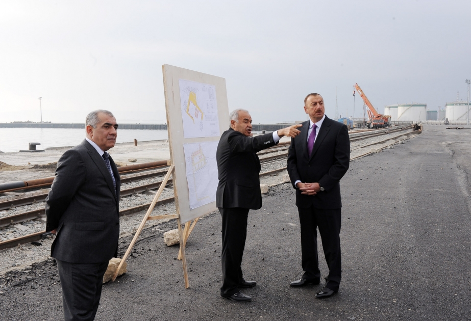 PREZİDENT İLHAM ƏLİYEV BAKI BUXTASINDA TİKİLƏN QURU YÜK LİMAN MƏNTƏQƏSİNDƏ İNŞAAT İŞLƏRİNİN GEDİŞİ İLƏ TANIŞ OLMUŞDUR