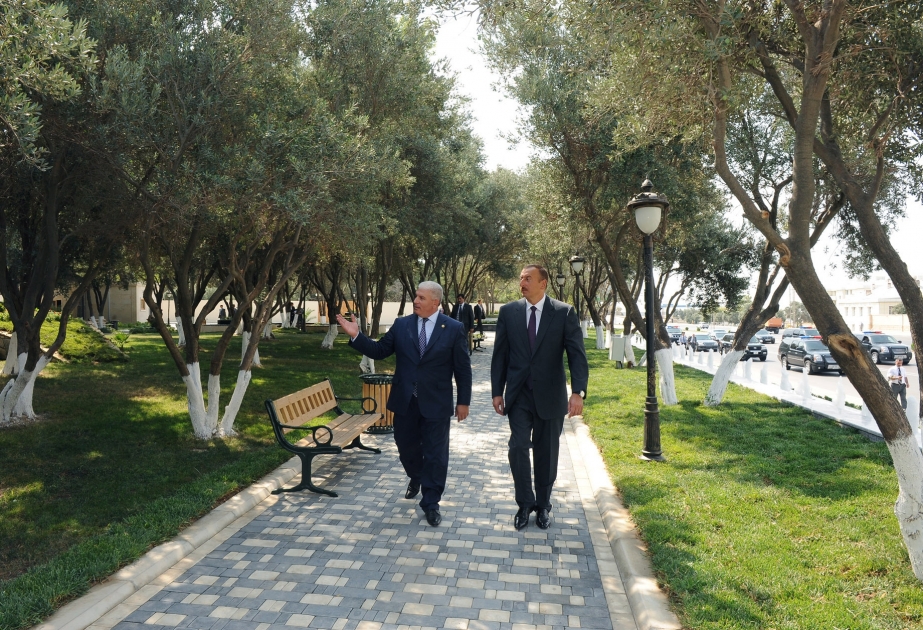 PREZİDENT İLHAM ƏLİYEV BAKININ XƏTAİ RAYONUNDA ƏSASLI SURƏTDƏ YENİDƏN QURULAN PARKDA YARADILMIŞ ŞƏRAİTLƏ TANIŞ OLMUŞDUR