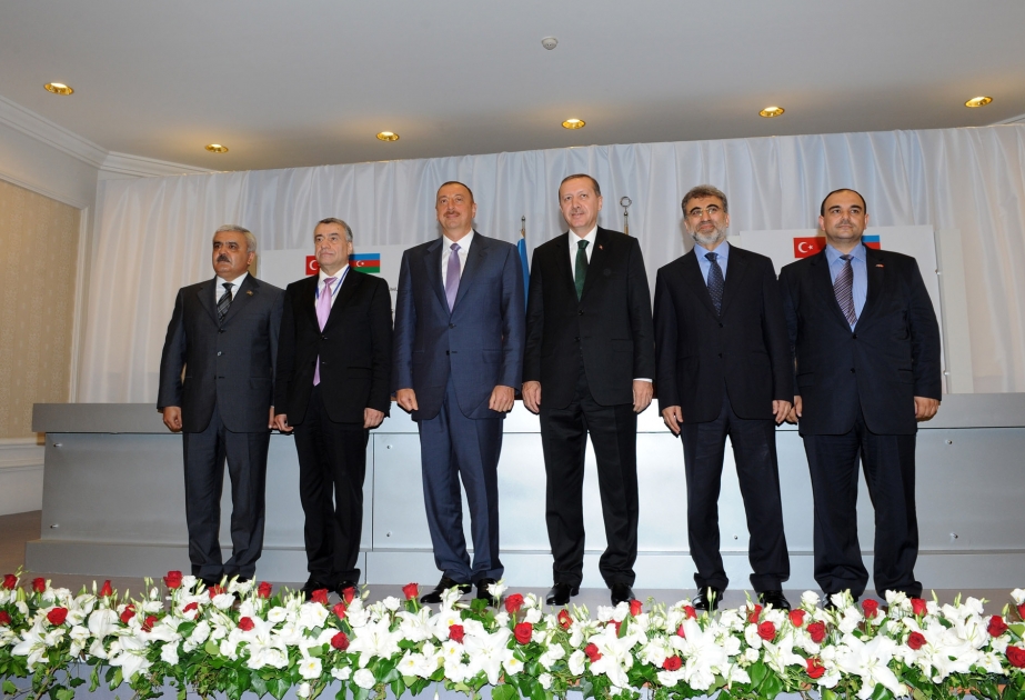 AZƏRBAYCAN-TÜRKİYƏ SƏNƏDLƏRİNİN İMZALANMASI MƏRASİMİ