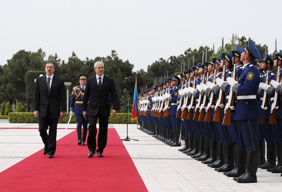 SERBİYA PREZİDENTİ BORİS TADİÇİN AZƏRBAYCANA RƏSMİ SƏFƏRİ RƏSMİ QARŞILANMA MƏRASİMİ
