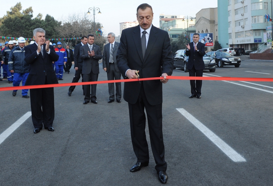 Prezident İlham Əliyev paytaxtda yeni inşa olunan bir sıra yol-nəqliyyat kompleksi obyektlərinin açılışında iştirak etmişdir