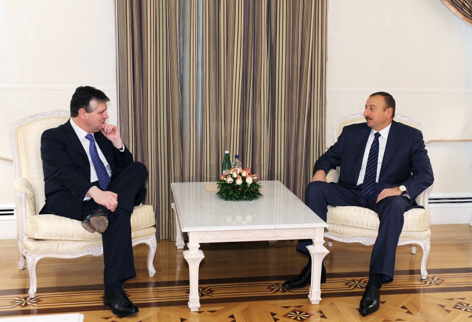 Azərbaycan Prezidenti İlham Əliyev bp-nin icraçı vitse-prezidenti Endi İnqlisi bu vəzifədə fəaliyyətinin başa çatması münasibətilə qəbul etmişdir