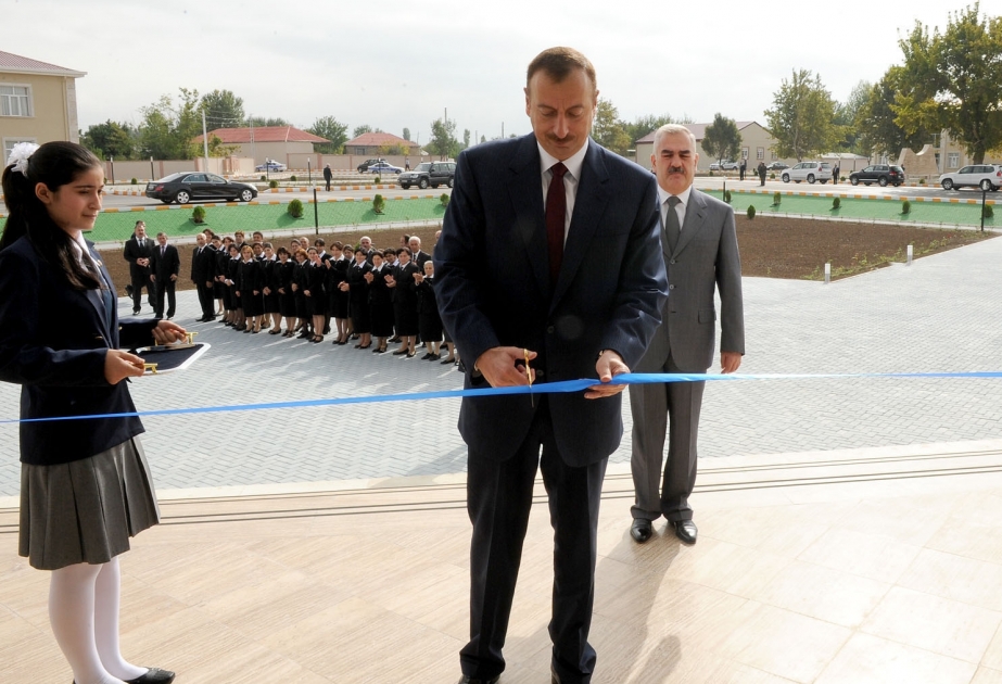 ŞƏRUR RAYONUNUN YENGİCƏ KƏND ORTA MƏKTƏBİNİN YENİ BİNASI İSTİFADƏYƏ VERİLMİŞDİR