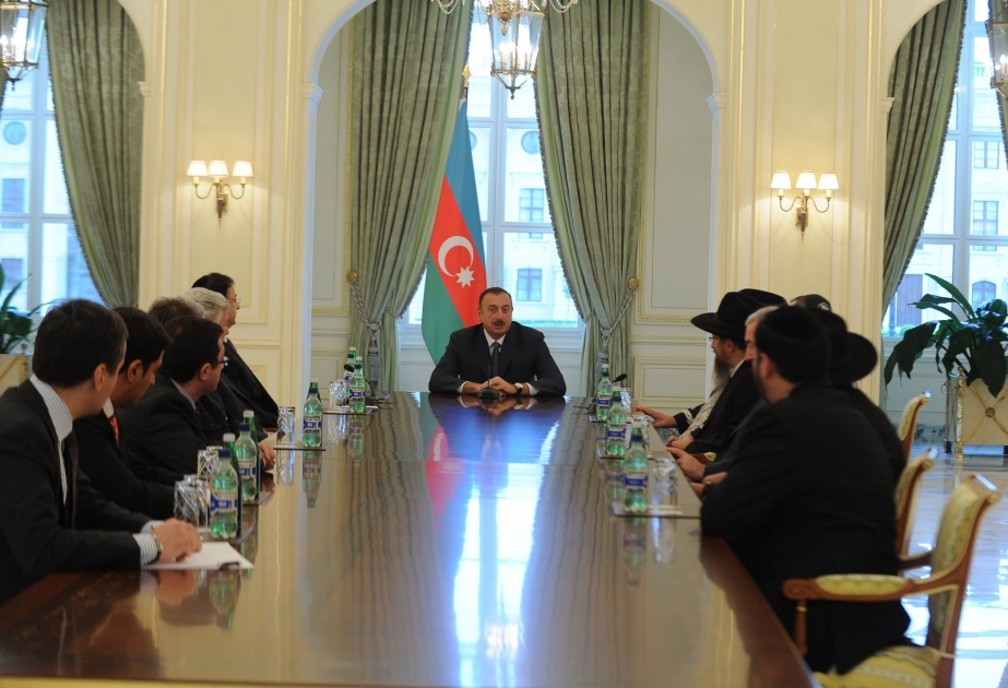 AZƏRBAYCAN PREZİDENTİ İLHAM ƏLİYEV BAKIDA YƏHUDİ MƏKTƏBİNİN AÇILIŞI MÜNASİBƏTİLƏ RESPUBLİKAMIZA GƏLƏN YƏHUDİ İCMALARININ NÜMAYƏNDƏLƏRİNİ QƏBUL ETMİŞDİR