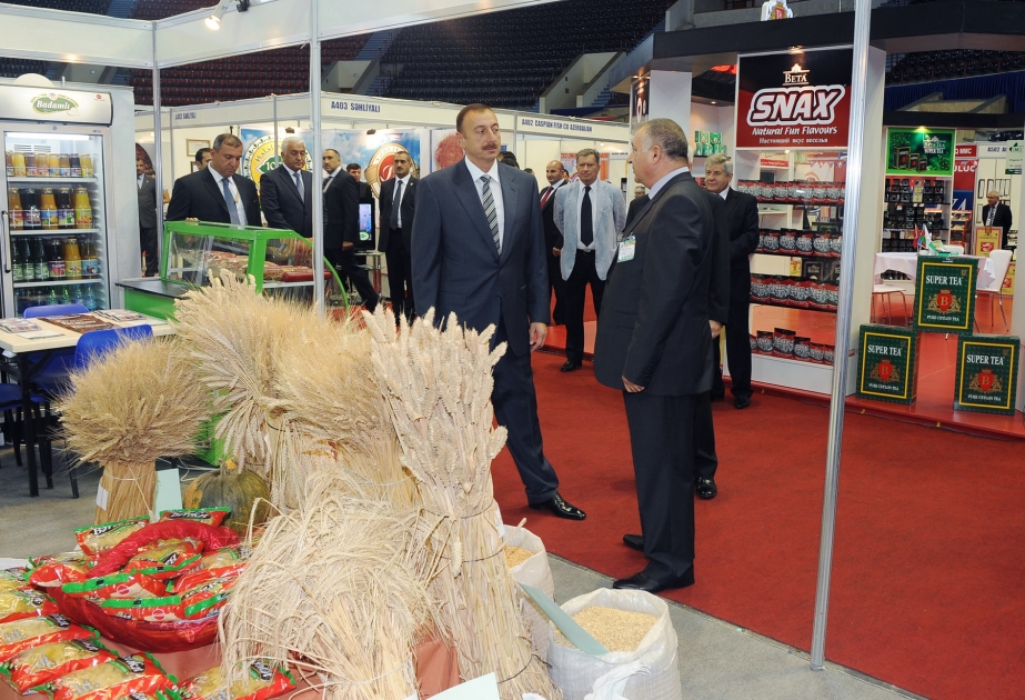 PREZİDENT İLHAM ƏLİYEV BAKIDA “CASPİAN AGRO-2010” III BEYNƏLXALQ KƏND TƏSƏRRÜFATI, ƏRZAQ EMALI VƏ QABLAŞDIRMA SƏRGİSİ İLƏ TANIŞ OLMUŞDUR